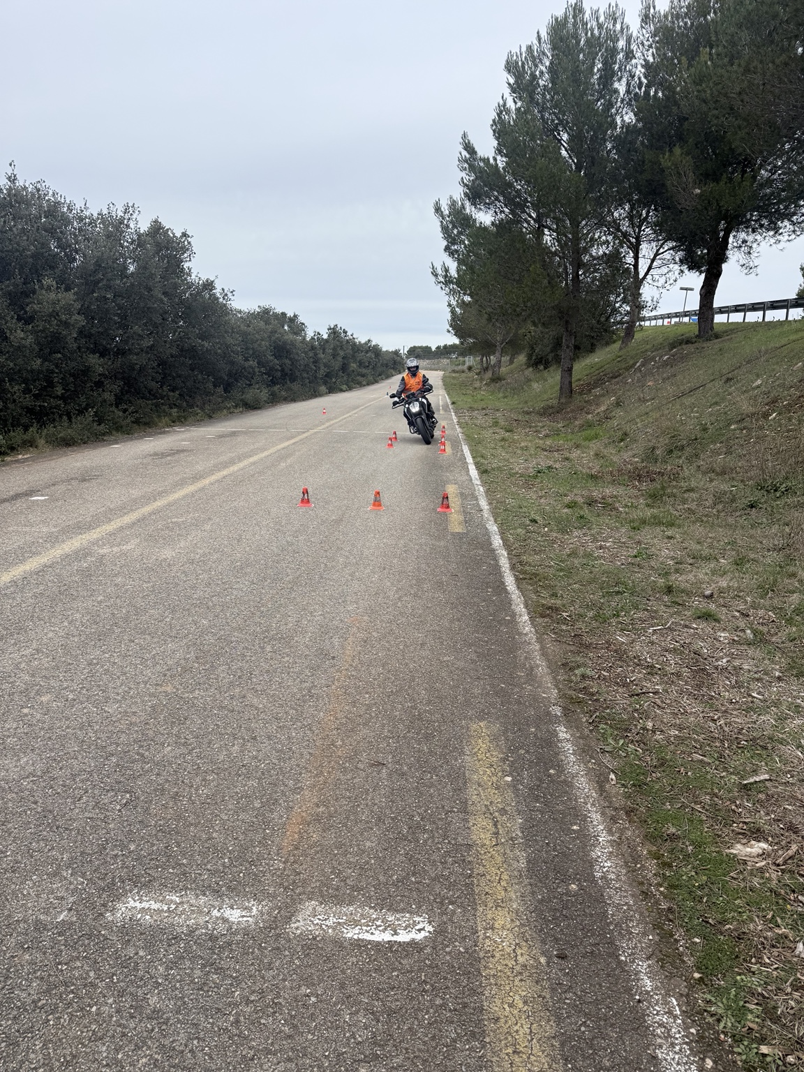 Formation moto sur plateau